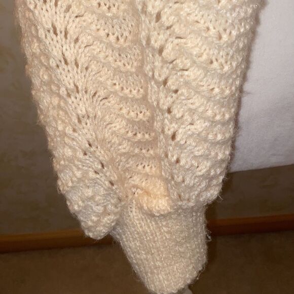 NWOT! Knit Sweater Shoulder Shrug! - Picture 3 of 7